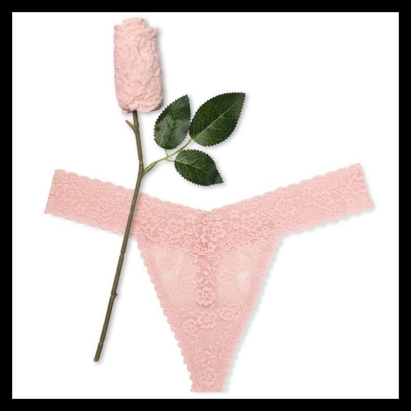 💕 𝒱𝒾𝒸𝓉𝑜𝓇𝒾𝒶'𝓈 𝒮𝑒𝒸𝓇𝑒𝓉 Angel Pink Lacie Rose Valentine Thong Panty NEW & SEALED💕